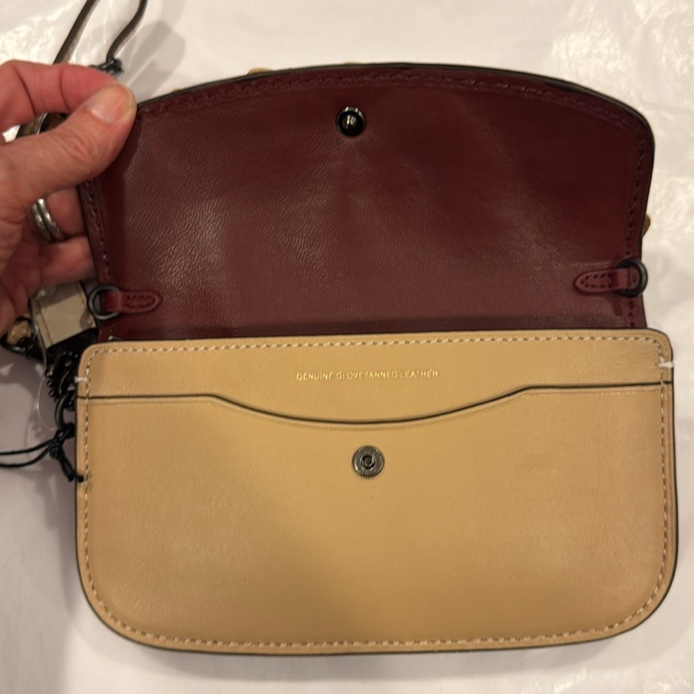 Coach 1941 Tea Rose Applique Clutch (Beechwood) NWT - Picture 4 of 9
